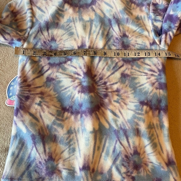 NWT btween Girls’ Tie-Dye Fleece Pullover 8 - Picture 11 of 11